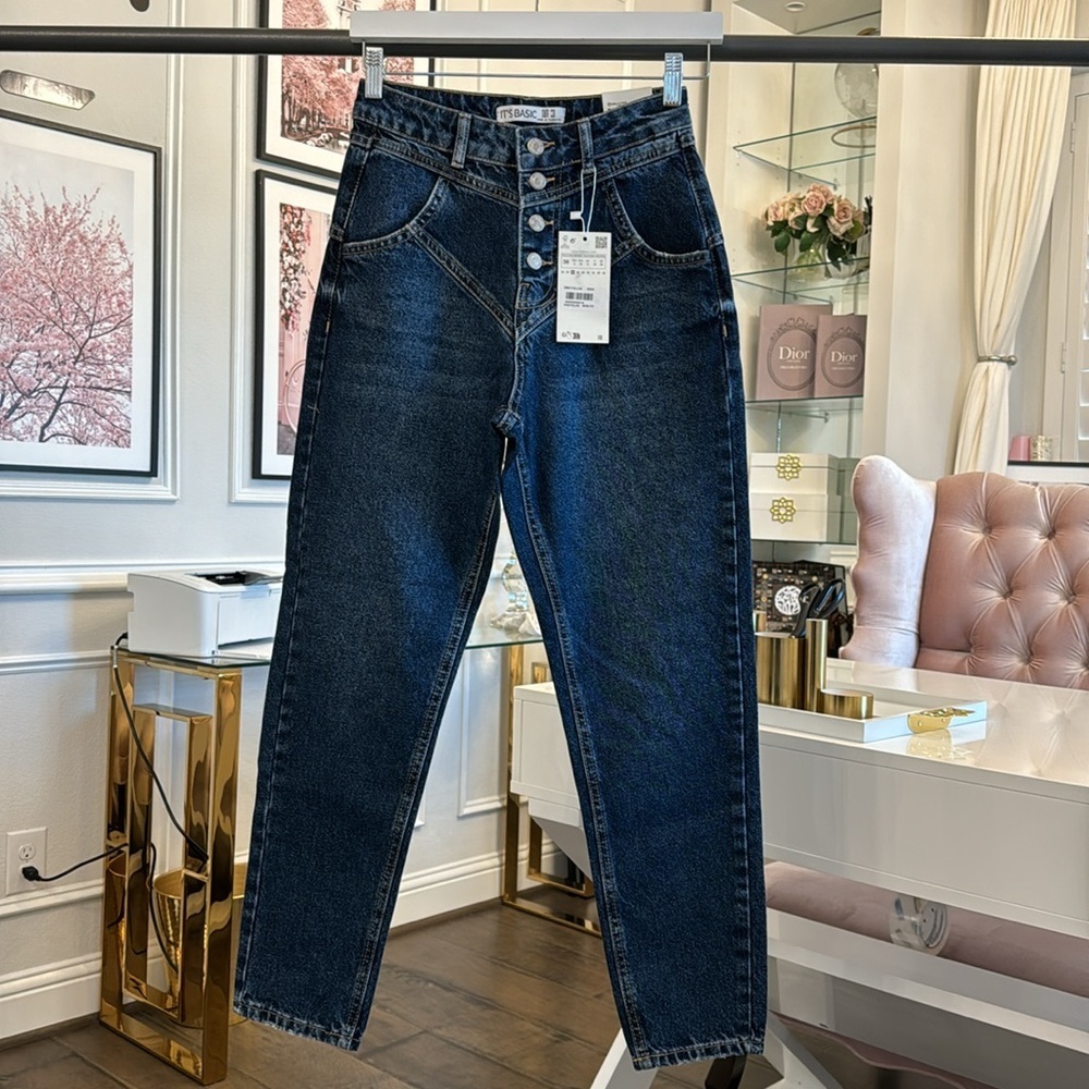 NWT HIGH RISE JEANS SIZE 4 - Picture 11 of 17